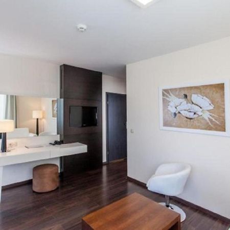 Apartament 241Lux W Diva 코워브제크 외부 사진